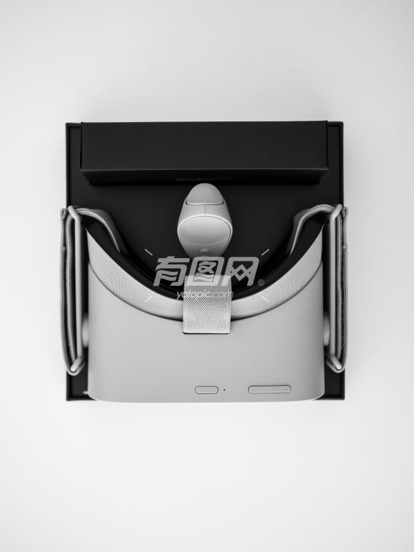 黑色和灰色VR耳机盒
