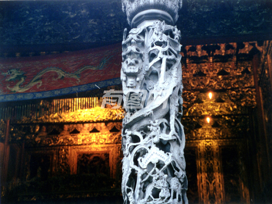 神龙石柱浮雕