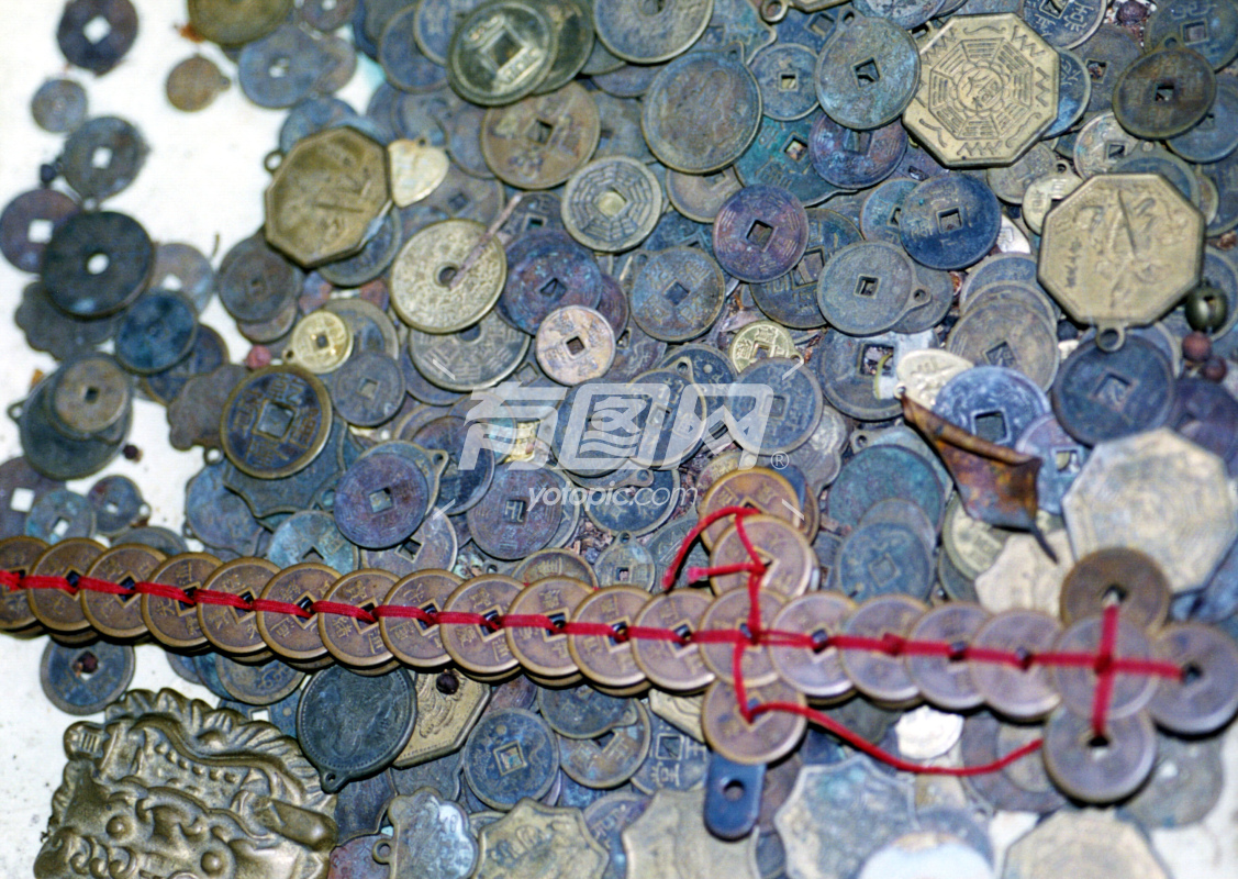铜钱组成的剑