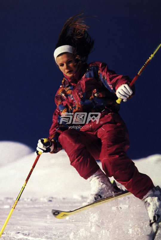 滑雪少女