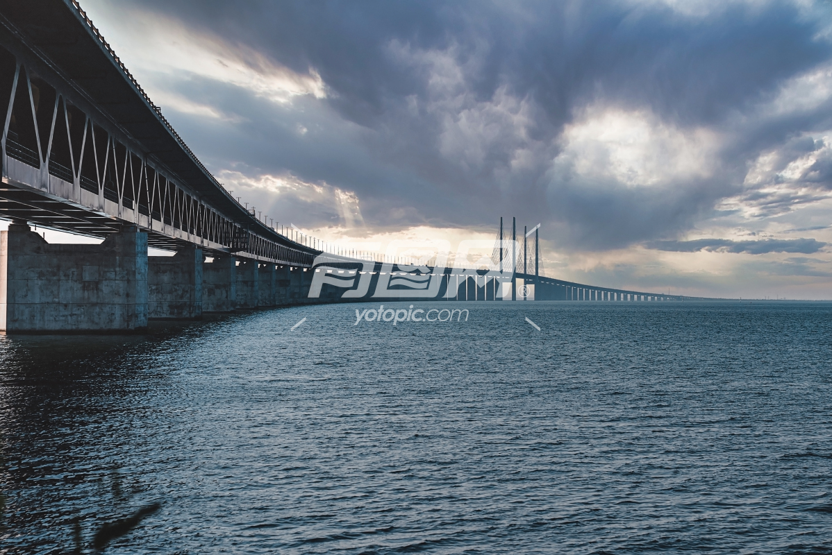 丹麦和瑞典之间的厄尔松兹布隆大桥