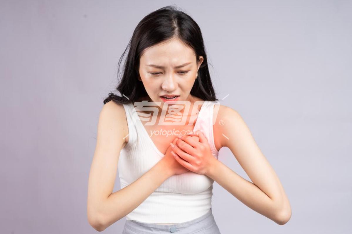 女性胸部疼痛